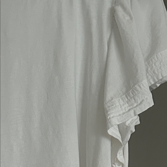 Old Navy Classic White Flutter Sleeve Top - Picture 2 of 9